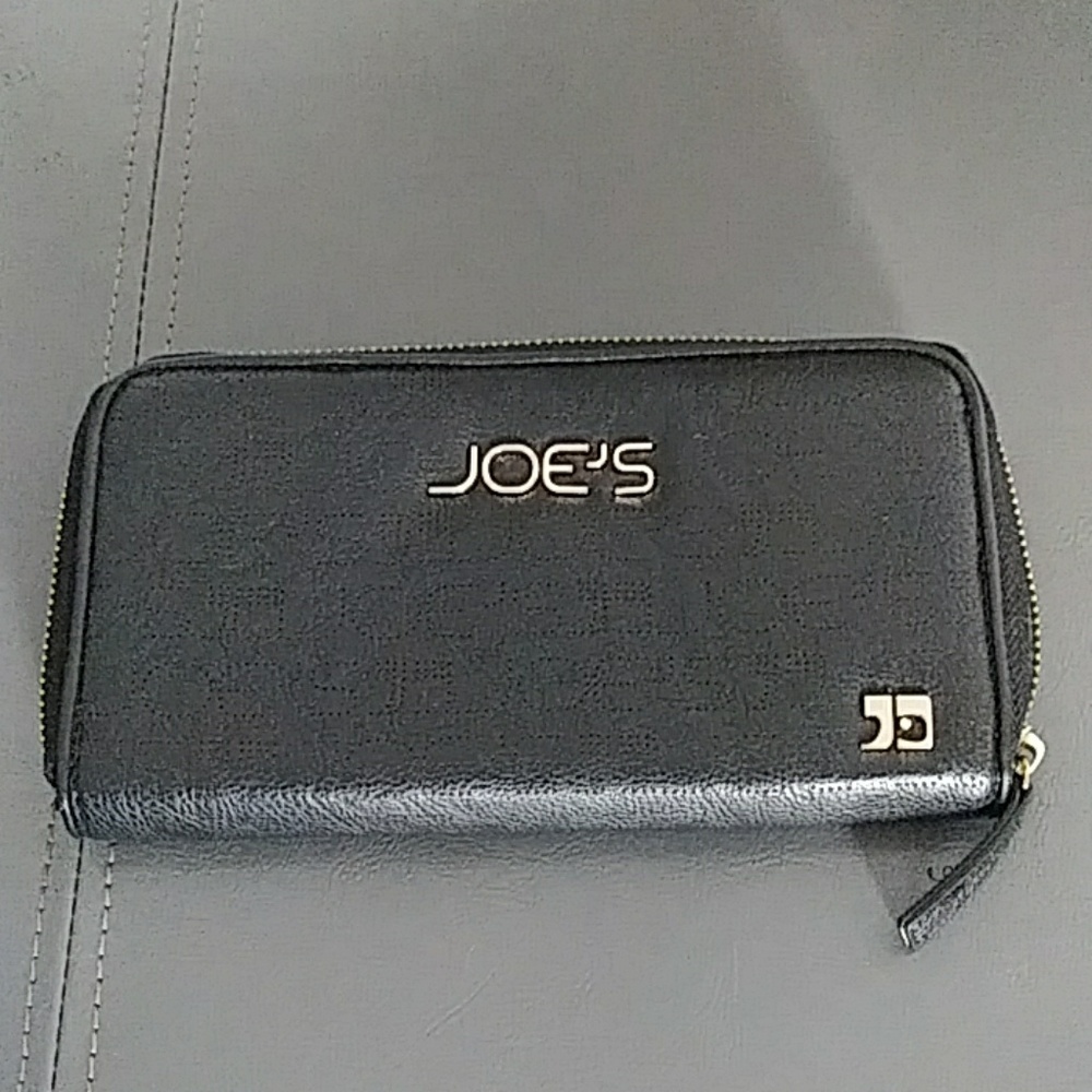Joe's wallet